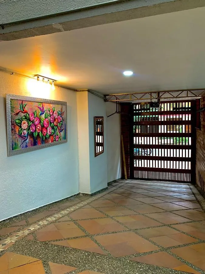 Hotel Torre Primavera Medellín 3*,  Colombia