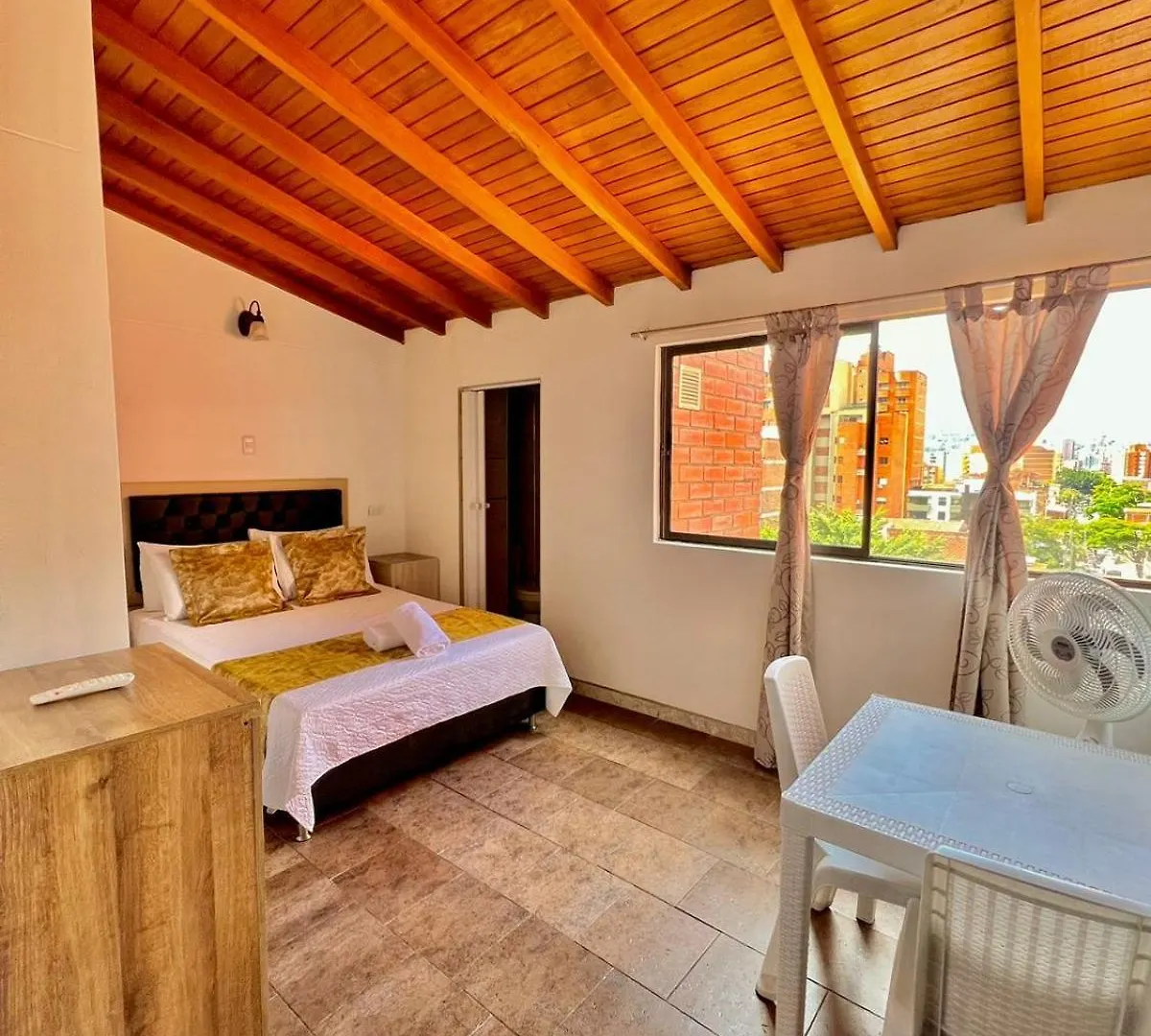 Hotel Torre Primavera Medellín 3*,  Colombia