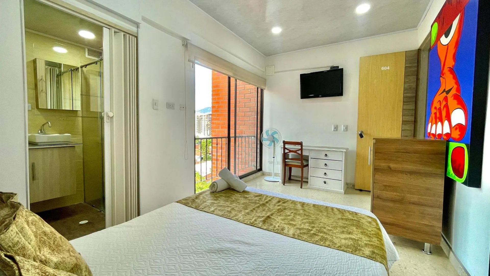 ***  Hotel Torre Primavera Medellin Colombia
