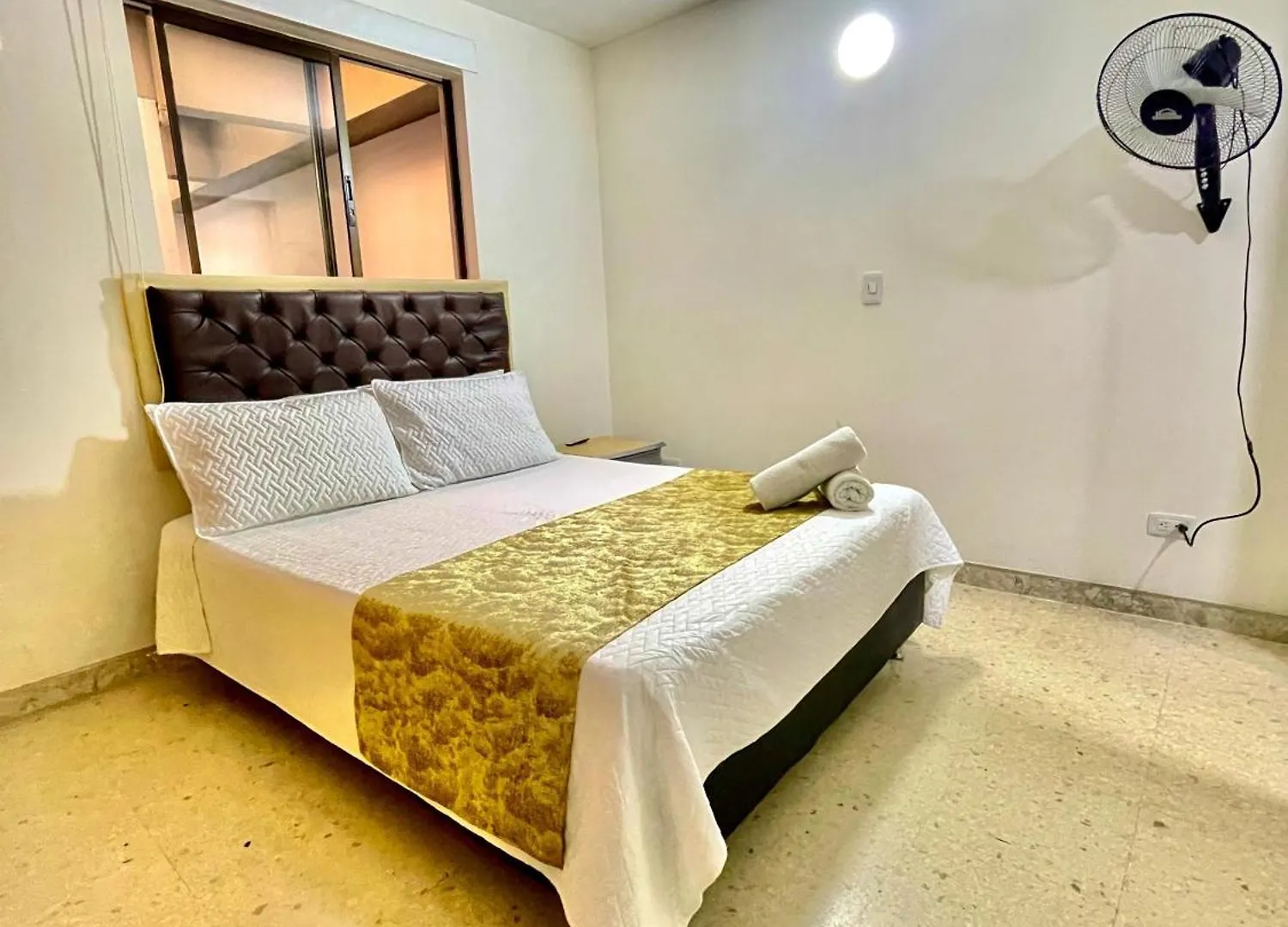 ***  Hotel Torre Primavera Medellín Colômbia