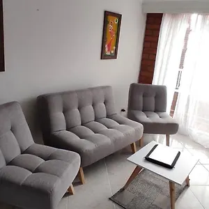 Apartamento Hermoso Ubicado En Zona Céntrica De